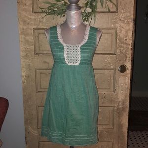 Green sleeveless dress